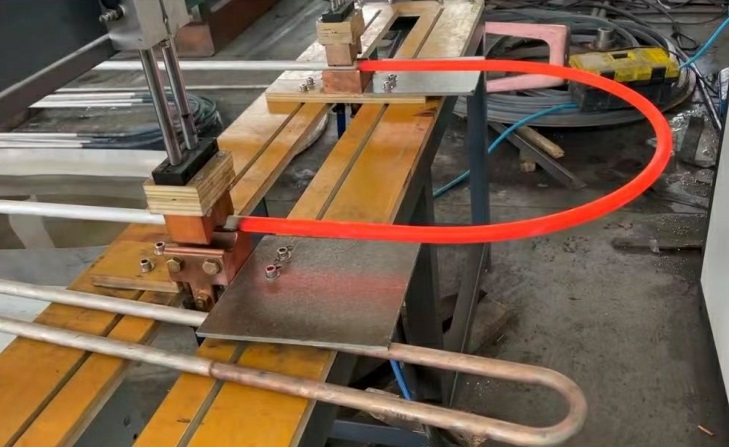 不銹鋼管高頻退火.jpg 不銹鋼管高頻退火.jpg