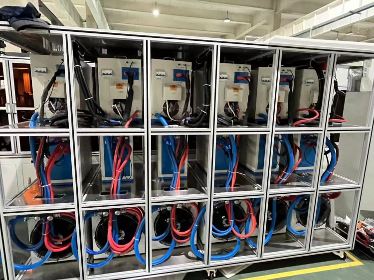 定子鐵芯自動加熱.jpg 定子鐵芯自動加熱.jpg